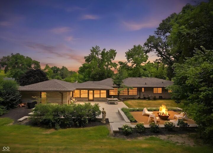 Property Photo: 6976 Washington Boulevard IN 46220