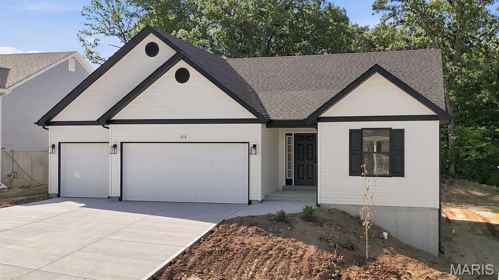 Property Photo:  818 Dogwood Way  MO 63050 