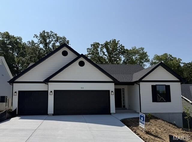 Property Photo: 818 Dogwood Way MO 63050