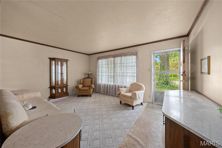 Property Photo: 114 Saint James Lane IL 62206