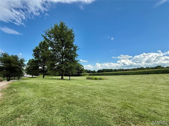 Property Photo: 26 Hickory Point IL 62067
