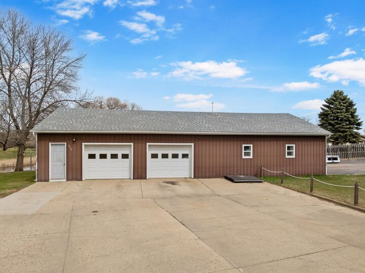 Property Photo: 600 SW 28th Ave ND 58701