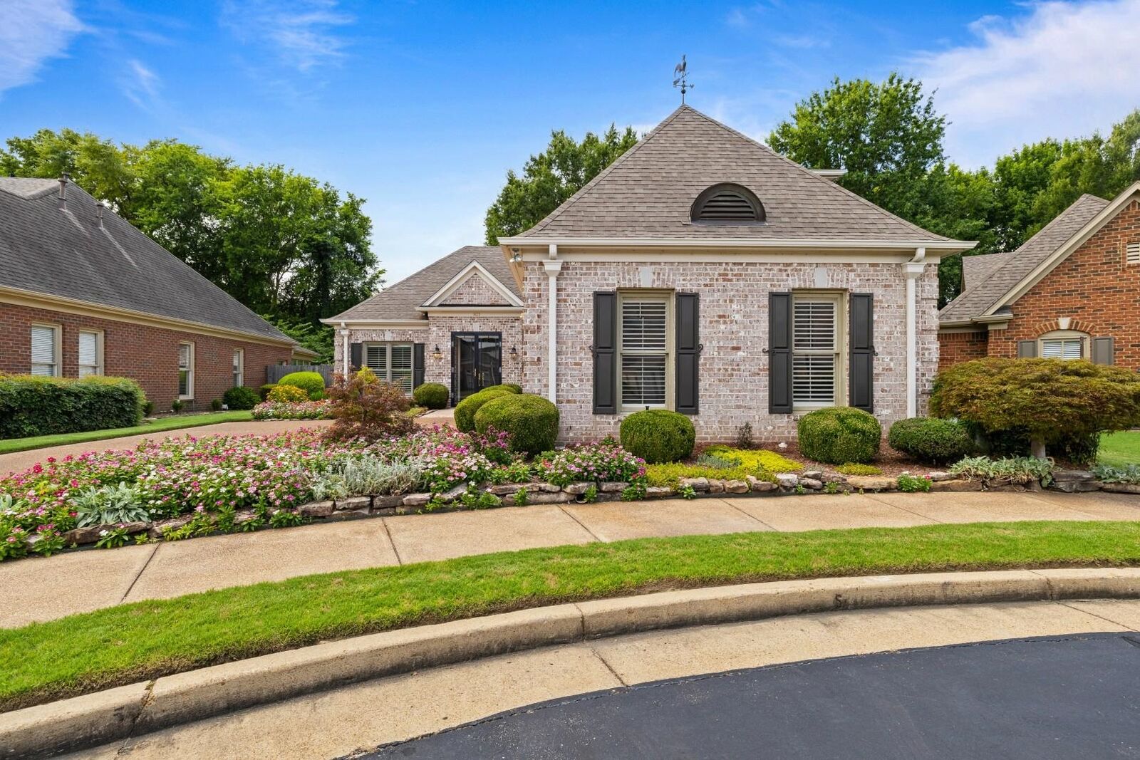 Property Photo: 1423 Wolf Park Rd TN 38138