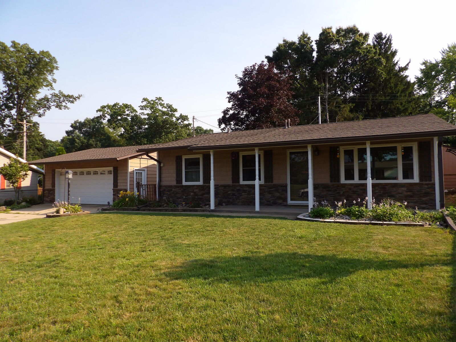 Property Photo: 2432 Allerton Street MI 49120