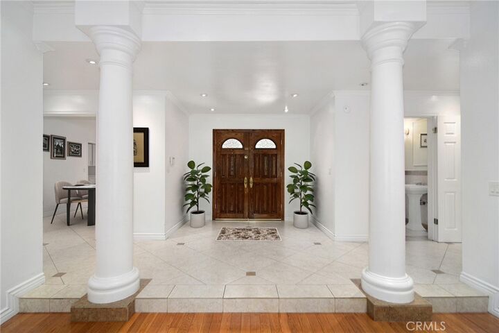 Property Photo:  19611 Rosita Street  CA 91356 