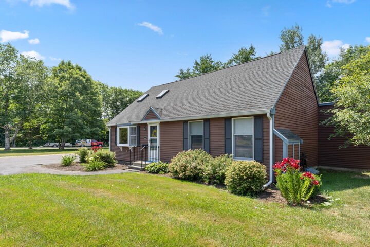 Property Photo: 2 Cortland Circle 2 ME 04401