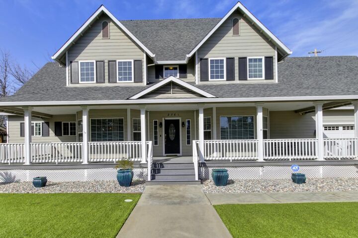 Property Photo: 2761 Creekside Lane CA 95821