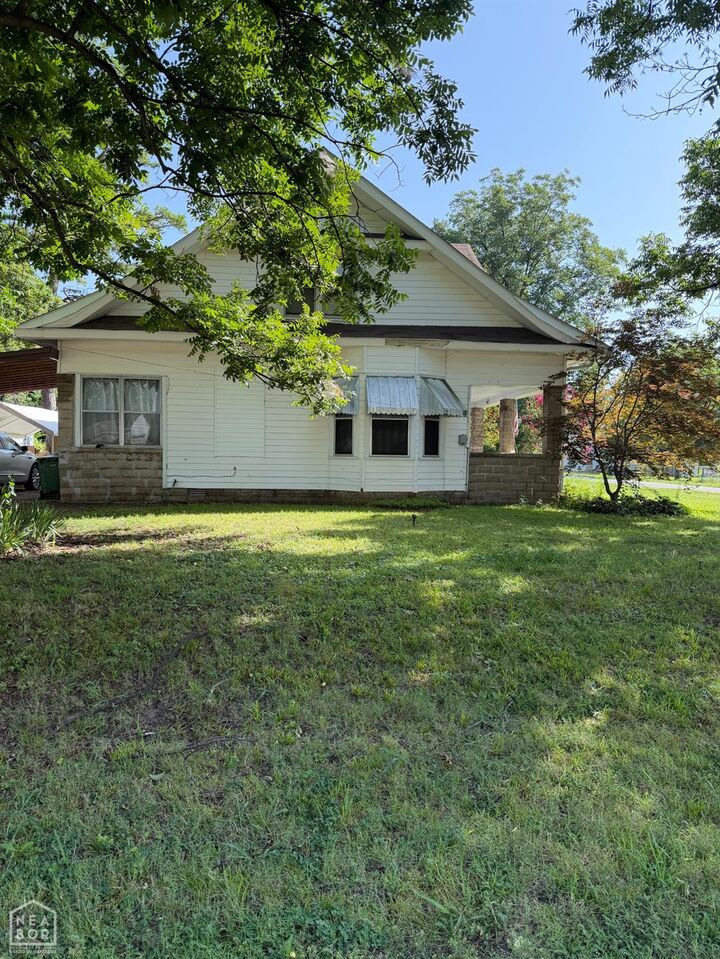 Property Photo: 214 SW Lawrence AR 72433