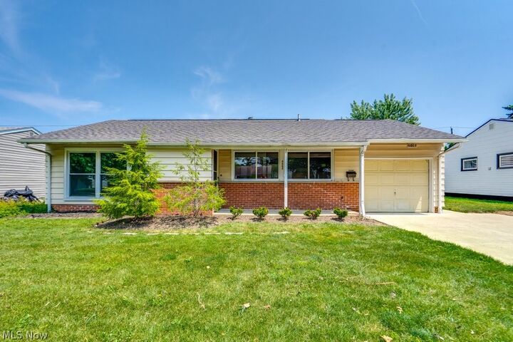 Property Photo: 6663 Rochelle Boulevard OH 44130