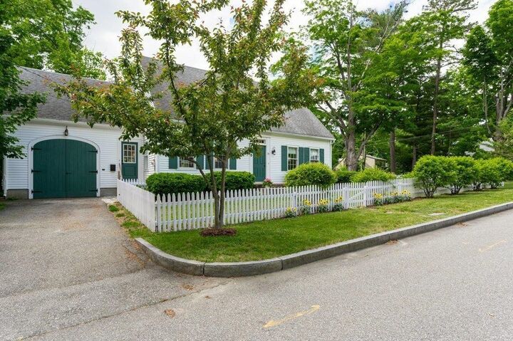 Property Photo: 16 Brookline Street NH 03064