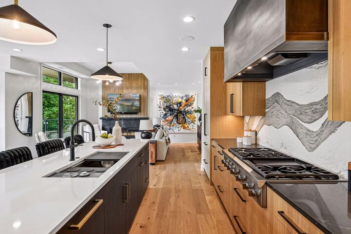 Property Photo:  150 Broadway Avenue S 3C  MN 55391 
