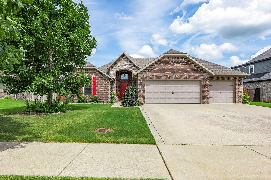 Property Photo:  6001 SW North Fork Street  AR 72713 