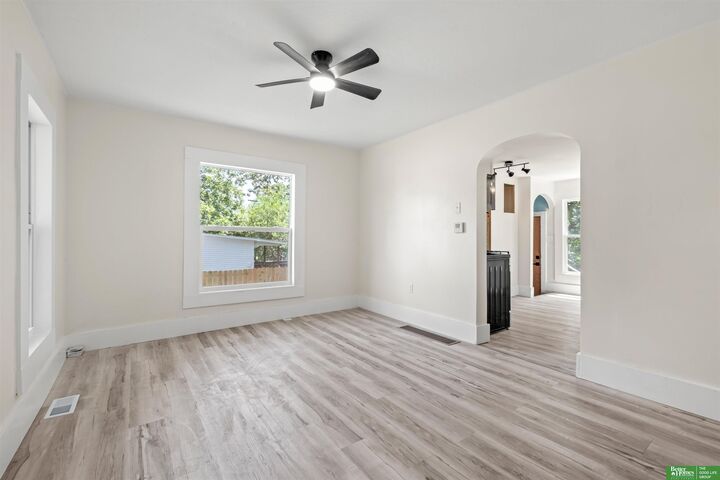 Property Photo:  1221 A Avenue  NE 68048 