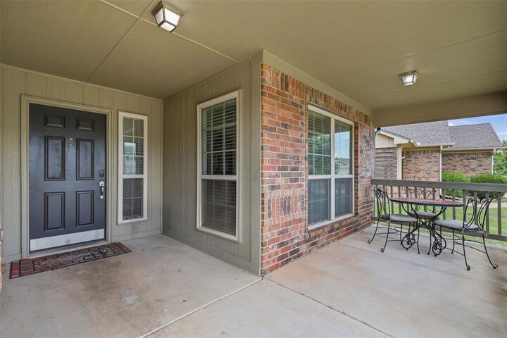 Property Photo: 18205 Piedra Drive OK 73012