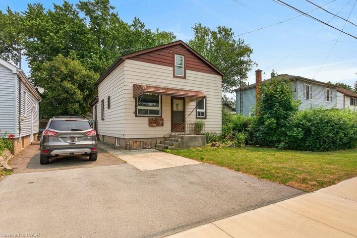 Property Photo: 30 Northhaven Road ON L3C 1X1