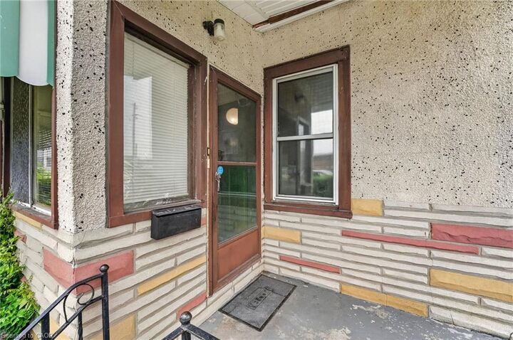 Property Photo:  37 Page Street  ON L2R 4A6 