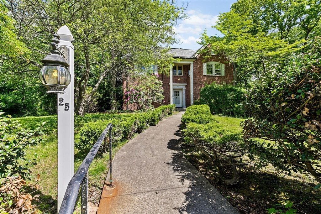 Property Photo:  25 Hundreds Cir  MA 02481 