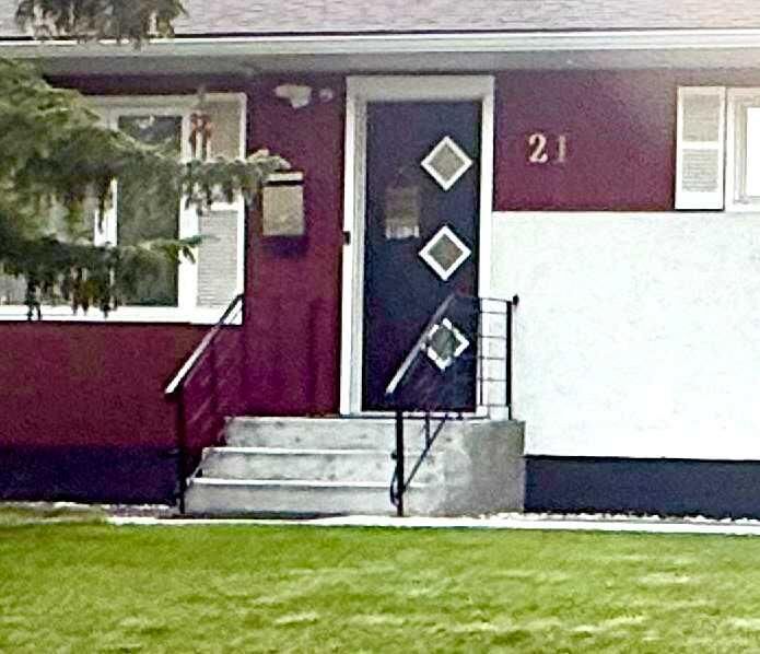 21 Cawder Drive NW — photo 1