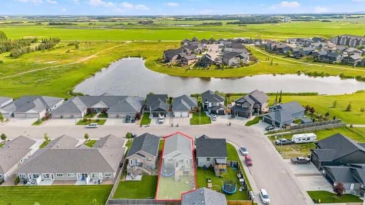 Property Photo: 4610 16 Street SK S9V 2K9