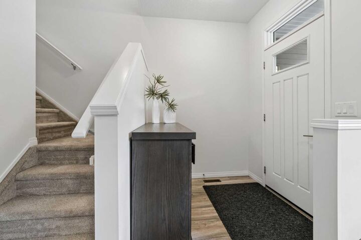 Property Photo:  152 South Point Court SW  AB T4B 4K9 