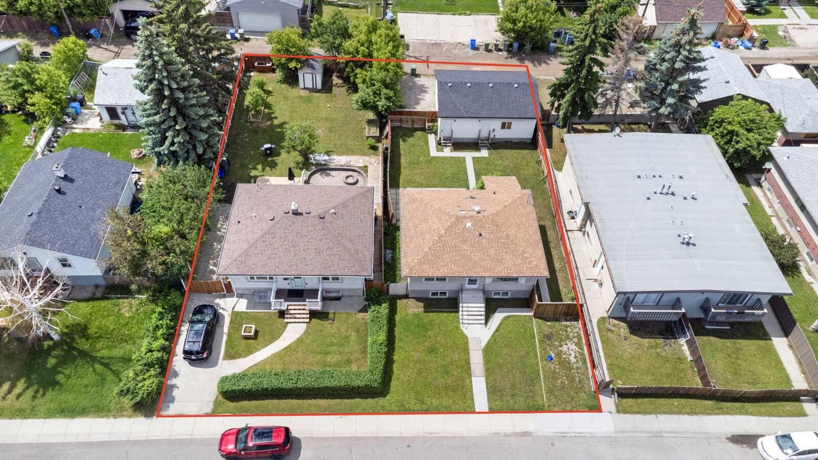 Property Photo: 1827 43 Street SE AB T2B 1H1