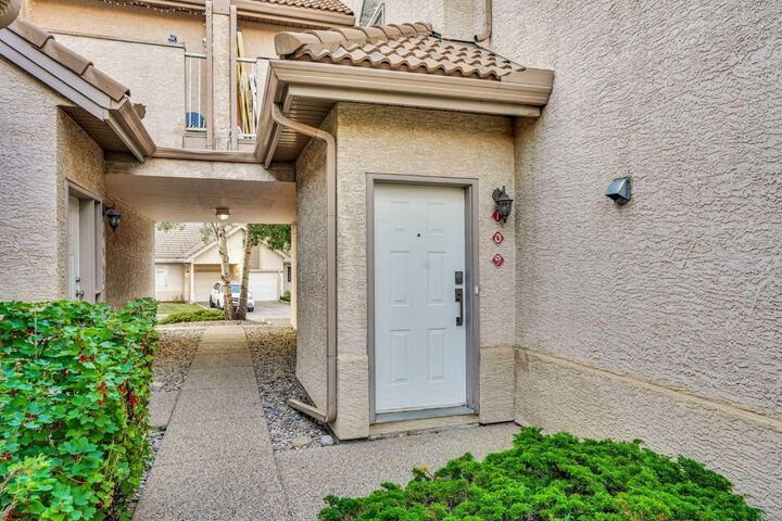 Property Photo: 109 Patterson View SW AB T3H 2P4