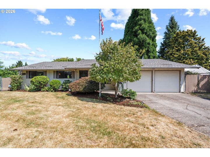 Property Photo: 505 NE Dexter Ct OR 97030