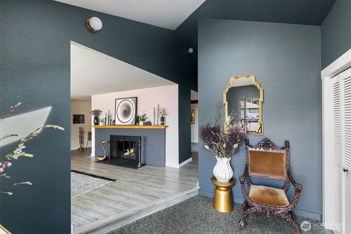 Property Photo: 604 Tamarack Avenue WA 98203