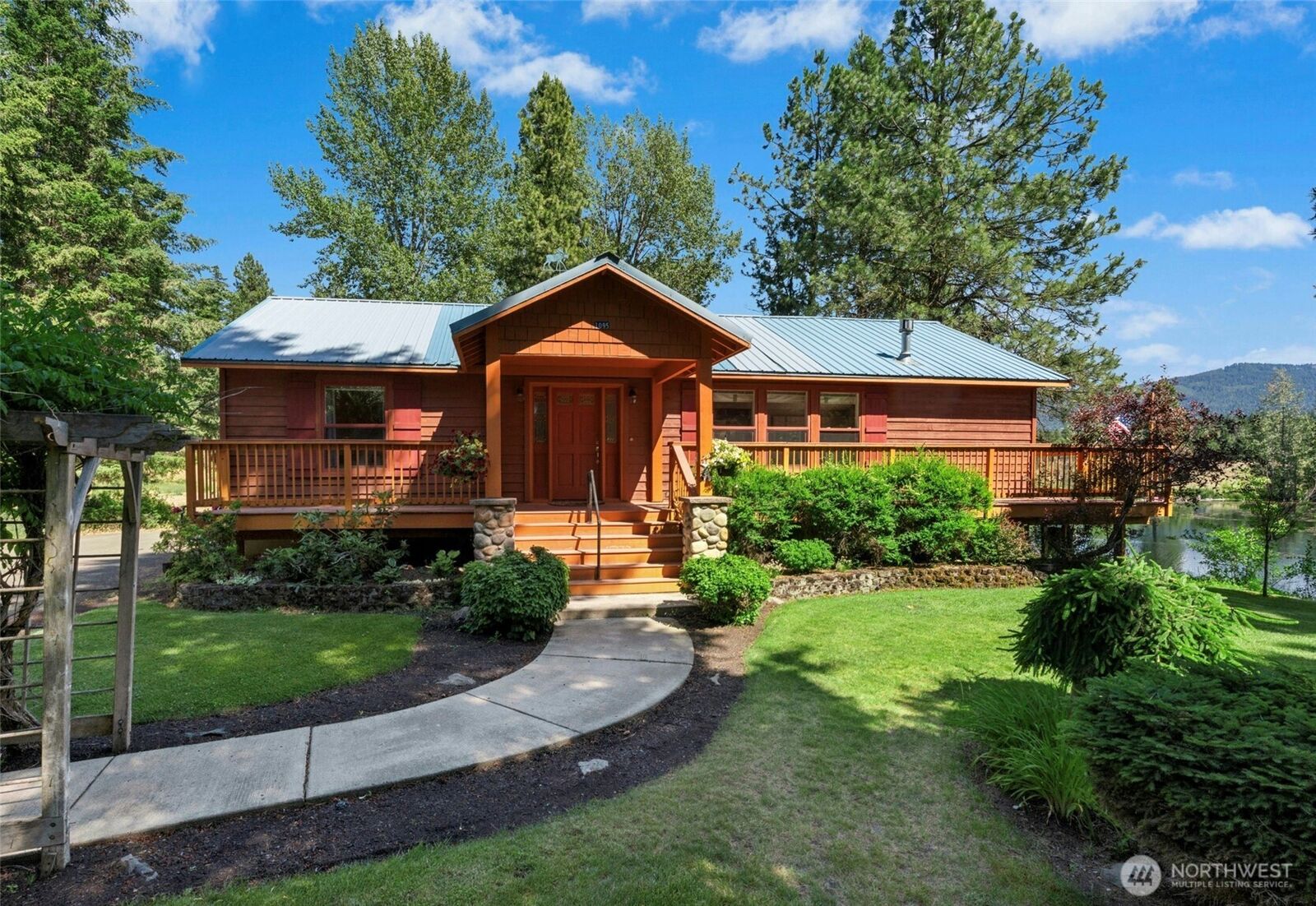 Property Photo: 1095 Wood Duck Road WA 98922