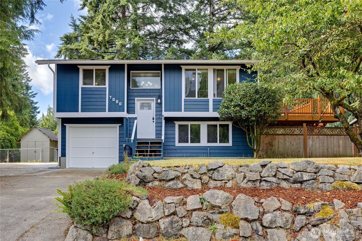 Property Photo: 7080 E Cascade Court WA 98366