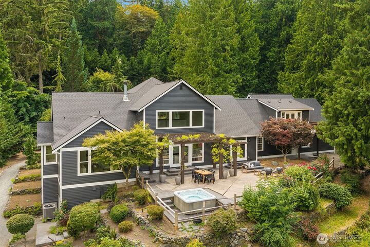Property Photo: 26218 SE Old Black Nugget Road WA 98029