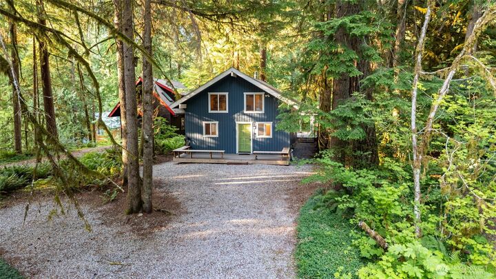 Property Photo:  7104  Rainier Way  WA 98244 