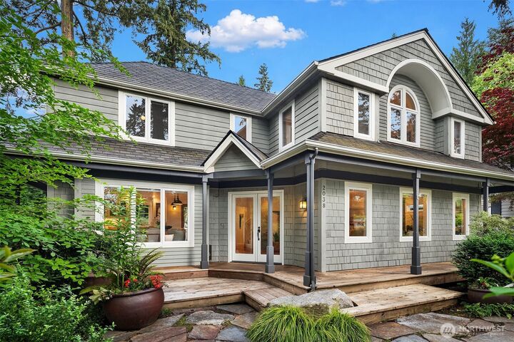 Property Photo:  2038  9th Street W  WA 98033 