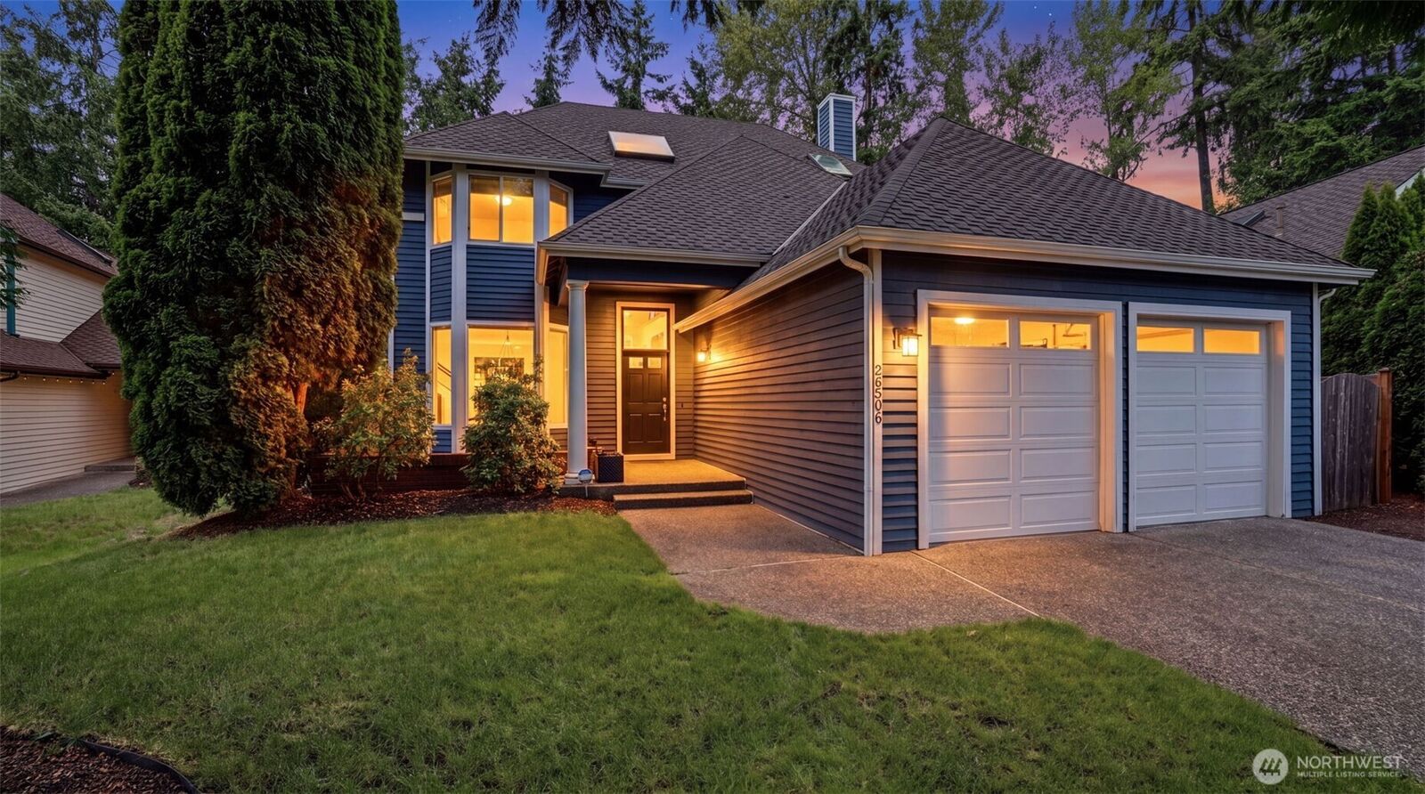 Property Photo: 25506 SE 41st Lane WA 98029