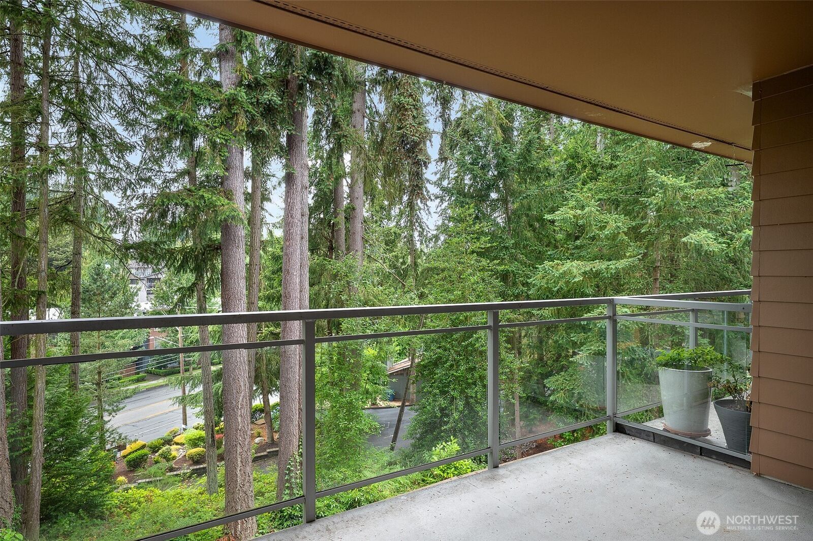 Property Photo: 22910 90th Avenue W E304 WA 98026