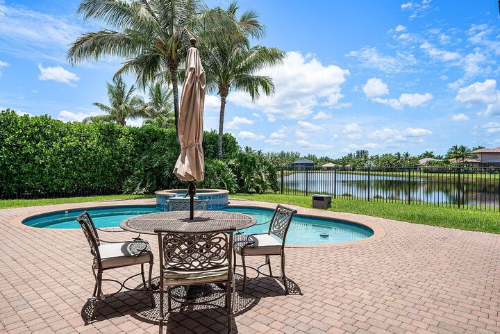 Property Photo: 16884 Strasbourg Lane FL 33446