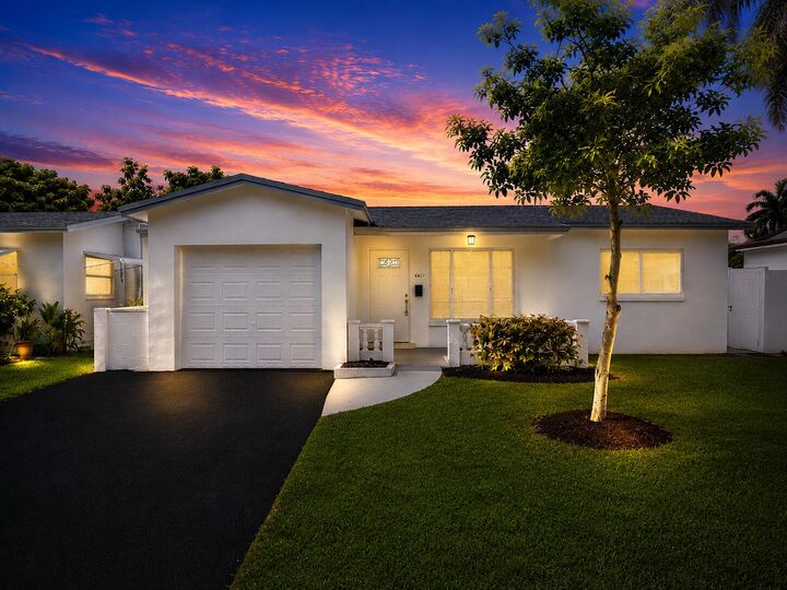 Property Photo: 4827 NW 43rd Court FL 33319