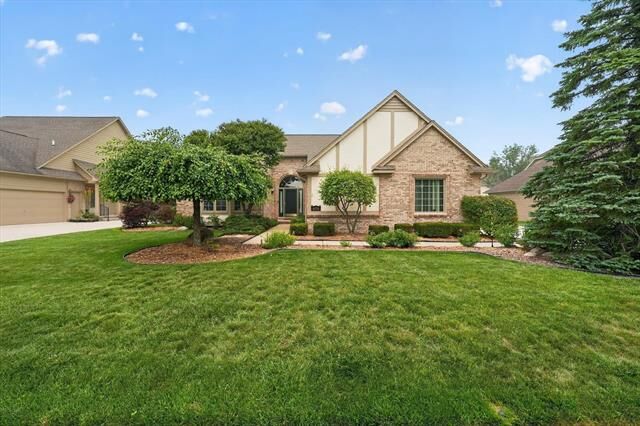 Property Photo: 4379 Chablis Drive MI 48314