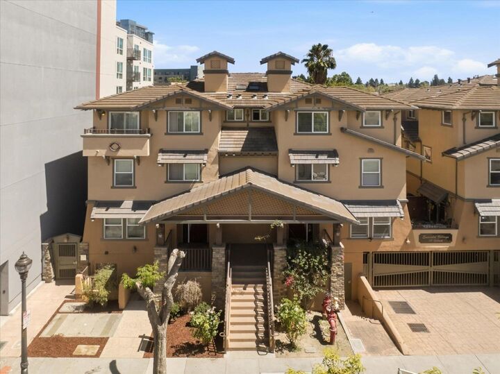 Property Photo: 108 Balbach Street 5 CA 95110