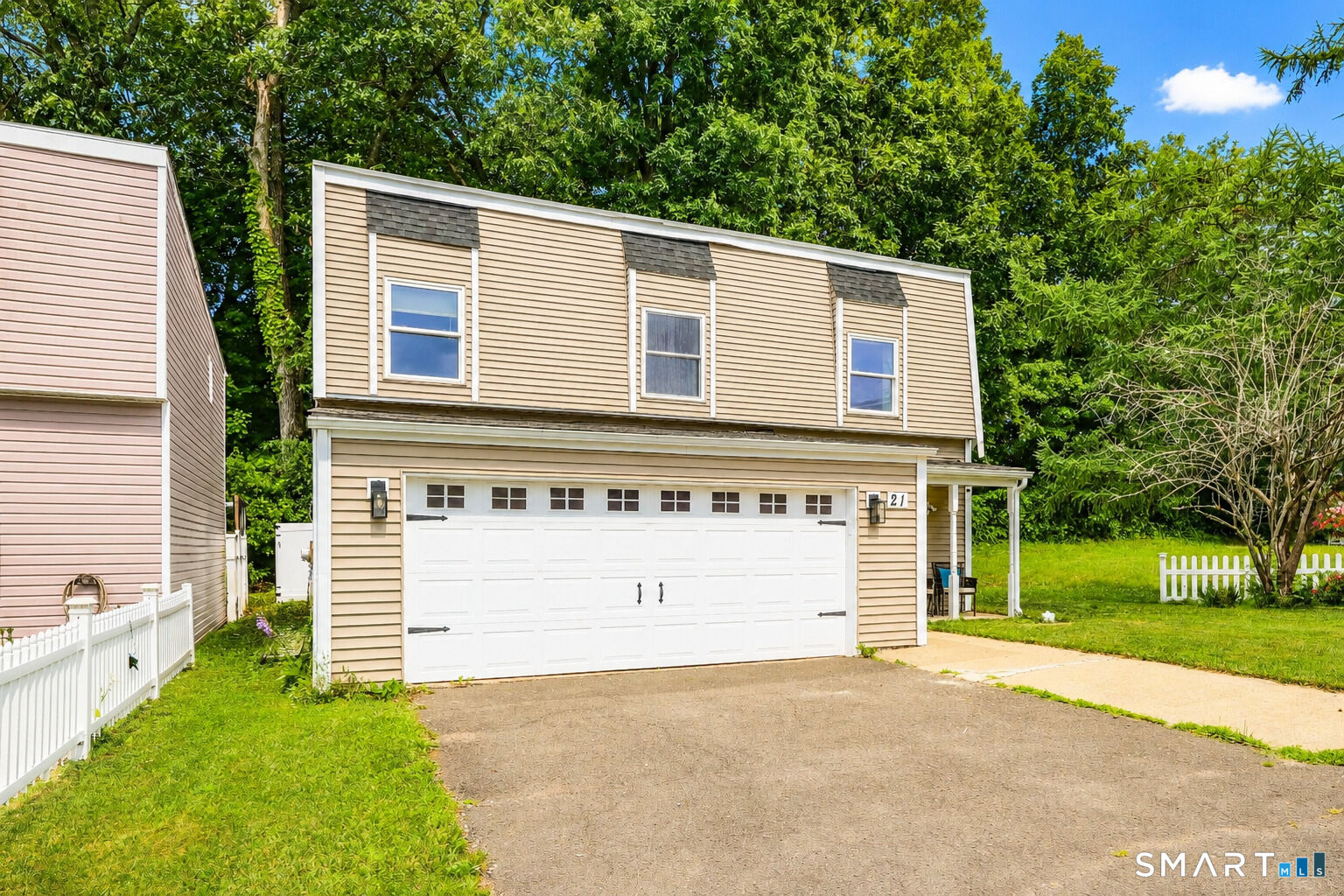 Property Photo: 21 Inverness Lane CT 06457