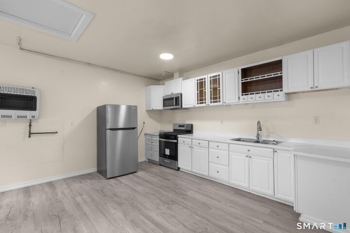 Property Photo:  170 Meriden Road  CT 06705 