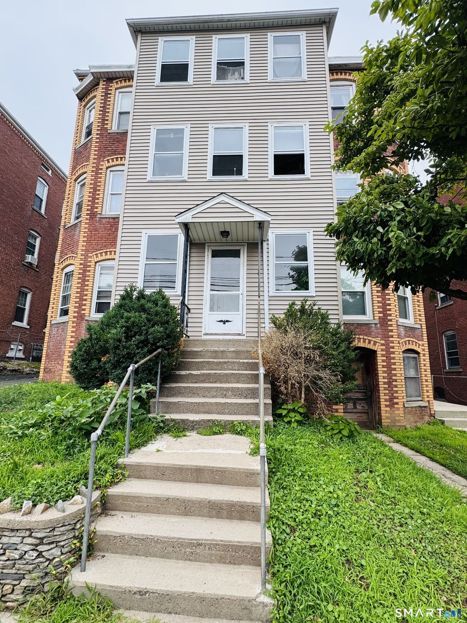 Property Photo: 31 Lyman Street CT 06053