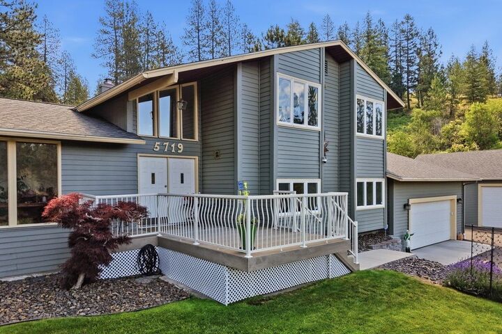 Property Photo: 5719 S Cree Dr WA 99206