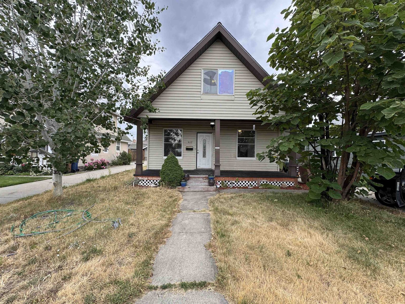 Property Photo:  327 E Gordon Ave  WA 99207 