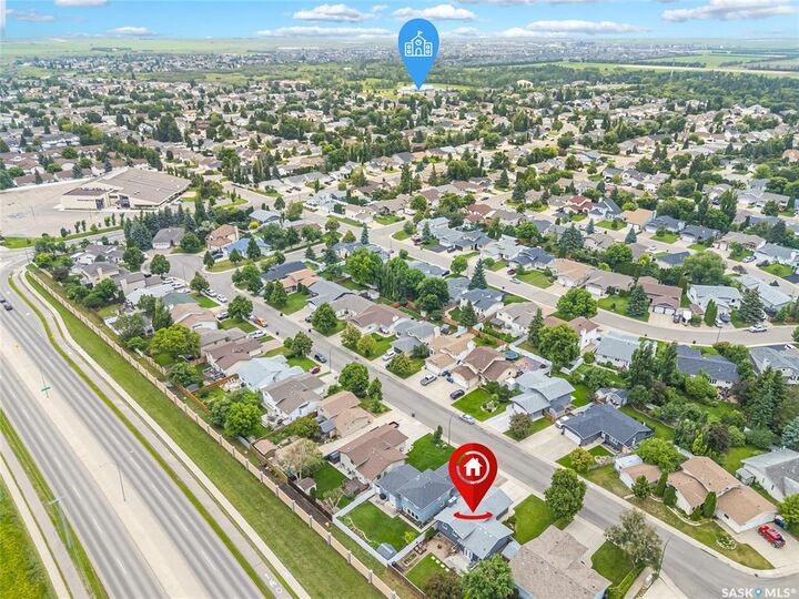 Property Photo: 342 Haslam Crescent SK S7S 1E5