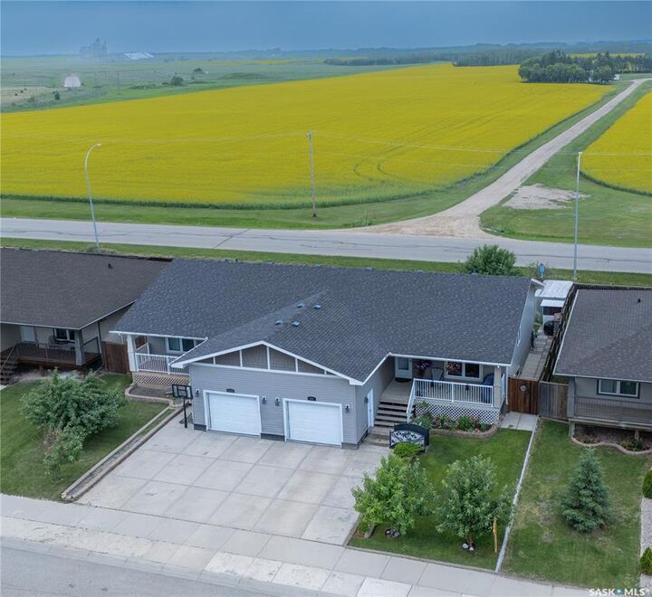 Property Photo:  201 Good Spirit Crescent  SK S3N 3J8 