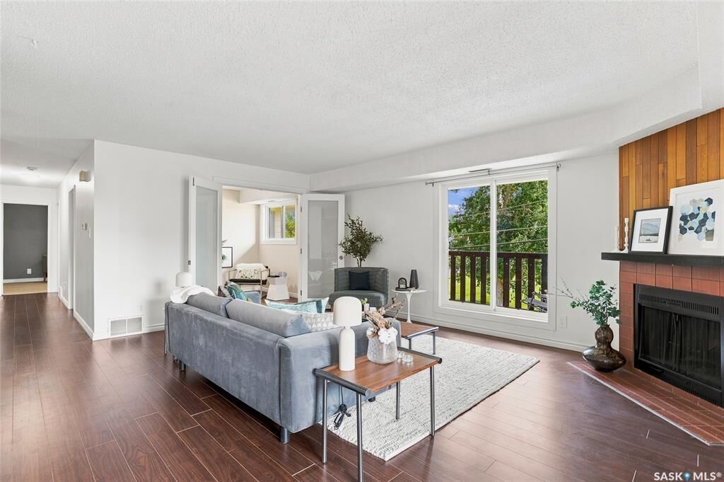 Property Photo: 425 115th Street E 426 SK S7N 2E5