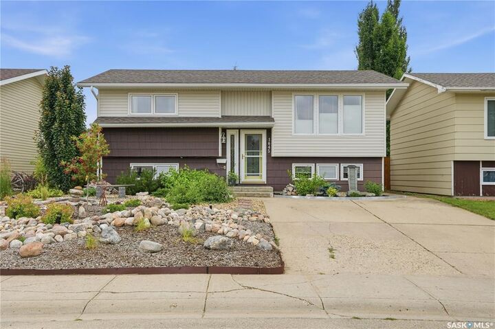 1645 Smith Street — photo 1