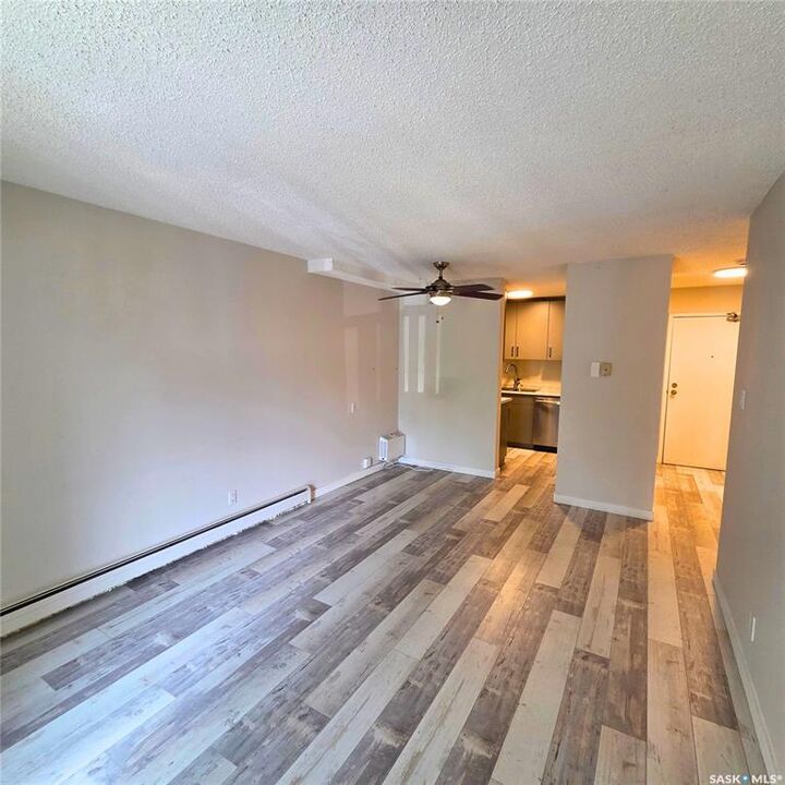 Property Photo:  425 115th Street E 1724  SK S7N 2E5 