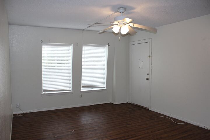 Property Photo: 2020 Continental Avenue FL 32304